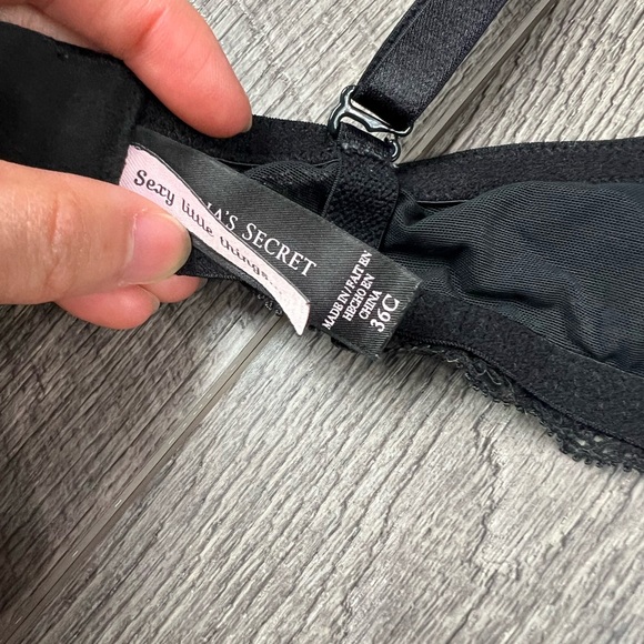 36C VS Lace Jewel Bra - Picture 13 of 14